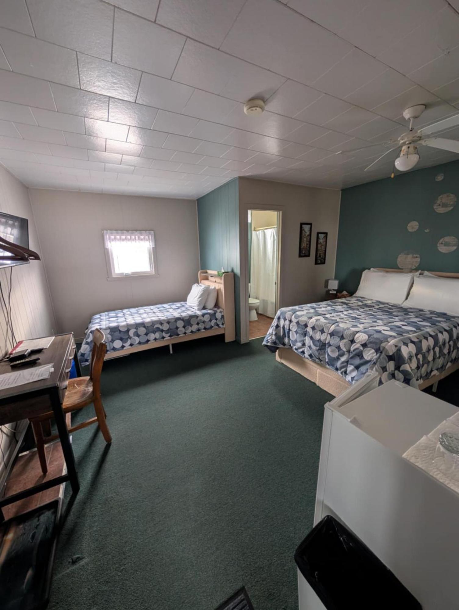 Motel Leblanc Carleton-sur-Mer Exterior foto